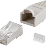 Goobay 68746 RJ45 spraudnis, CAT 5e STP ekranēts ar stiepes atvieglošanas uzgali, pelēks | apaļam kabelim ar vītņotu kabeļa vadu 6,4 mm, atsevišķi iepakots (1 komplekts polietilēna maisiņā) Tehniskās specifikācijas Savienojumi Savienojuma tips RJ45 tēviņš (8P8C) Savienojuma kontakta materiāls apzeltīts 3µ Kontakts 8 kontaktu Kabeļa specifikācija CAT 5e Ekranēšanas klase STP AWG 26-24 Vispārīgi Patēriņš Vienība 10 gab. polietilēna maisiņš Krāsa pelēka
