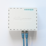Ethernet-маршрутизатор hEX | RB750Gr3 | Без Wi-Fi | 5 портов Ethernet LAN (RJ-45) | Поддержка Mesh-сети: нет | MU-MiMO: нет | Мобильный широкополосный доступ: нет | 1 | 12 месяцев — изображение 4