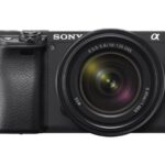 Sony ILCE-6400 bezspoguļa kamera + 18–135 mm objektīvs | Sony