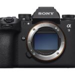 Sony bezspoguļu digitālās kameras korpuss | Alpha A9 III ILCE-9M3B | Bezspoguļu kameras korpuss | 24,6 MP | ISO jutība (maks.) 25600 | Video ierakstīšana | Wi-Fi | Ātrs hibrīda AF | Palielinājums 0,90 x | Skatu meklētājs | 35 mm pilna kadra (35,6 x 23,8 mm), Exmor RS CMOS sensors | Melns
