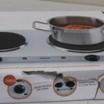 РАСПРОДАЖА. Варочная панель Tristar KP-6245, 2 термостата, 2 конфорки, 5 регулируемых режимов, термостойкий корпус, 1500 Вт и 1100 Вт, белый | Tristar | Отдельностоящая настольная варочная панель | KP-6245 | Тип варочной панели: электрическая | Белый | ПОВРЕЖДЕННАЯ УПАКОВКА, ВМЯТИНЫ