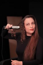 Профессиональный выпрямитель для волос Rowenta | SF8230F0 | Керамическая система нагрева | Светодиодные индикаторы | Максимальная температура 200 °C | Черный/медный — изображение 4